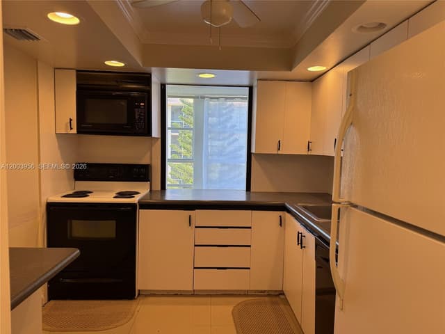 851 Three Islands Blvd # 411, Hallandale Beach FL 33009 - Hallandale Beach, FL - Photo 7