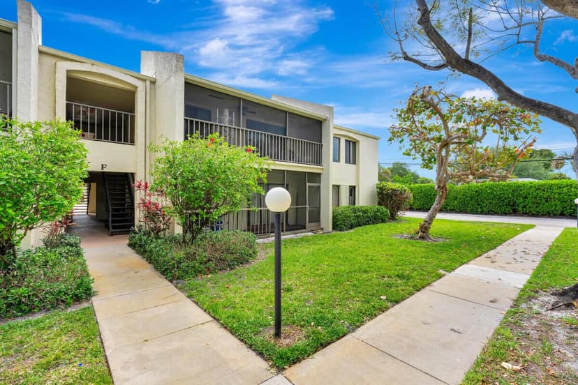 150 Pineview Road # F3, Jupiter FL 33469