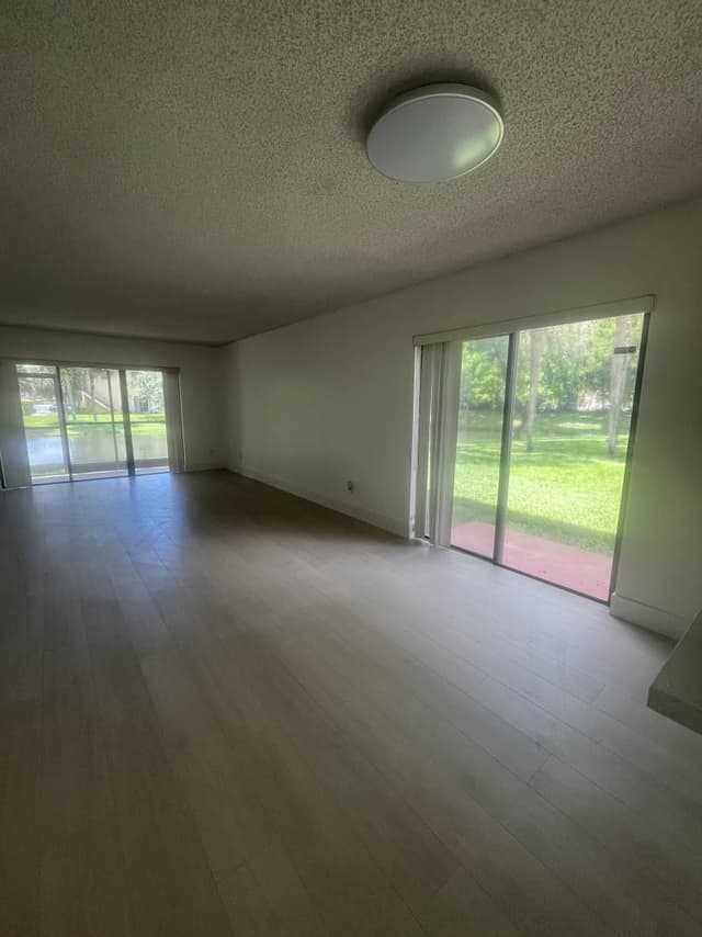 235 Lakeview Drive # 104, Weston FL 33326 - Weston, FL - Photo 2