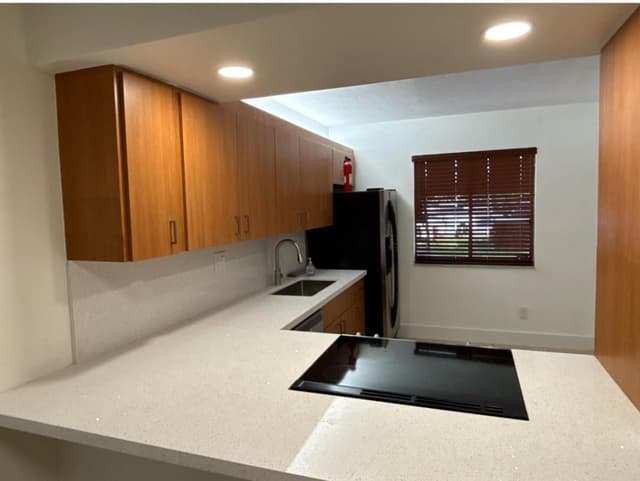 235 Lakeview Drive # 104, Weston FL 33326 - Weston, FL - Photo 3