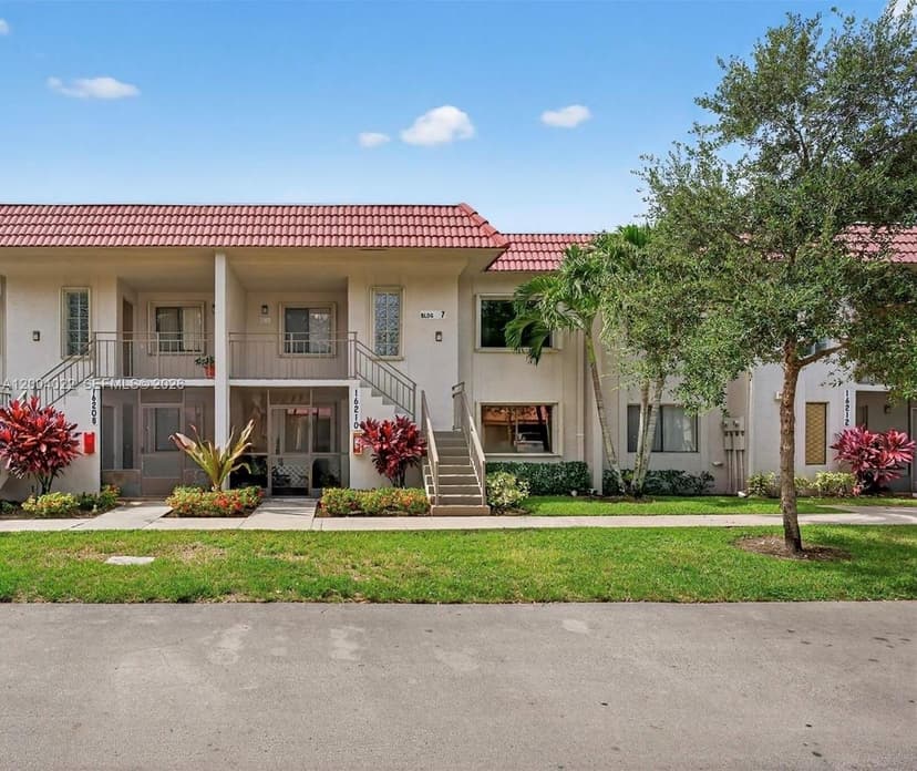 16210 Laurel Dr # 203, Weston FL 33326