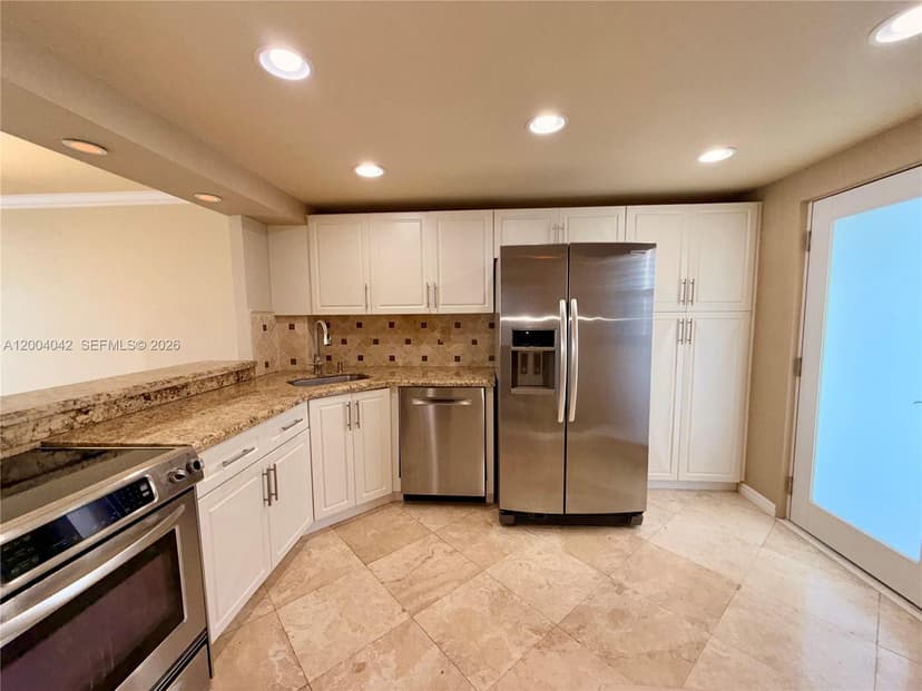 1075 NE Miami Gardens Dr # 306, Miami FL 33179
