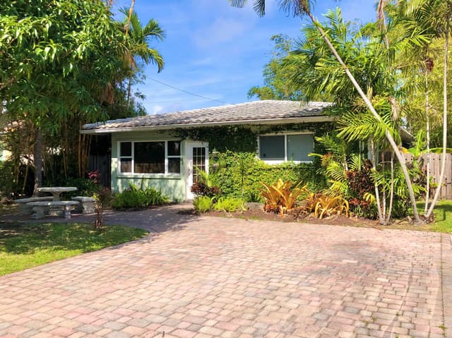 1031 Lincoln Street, Hollywood FL 33019 - Hollywood, FL - Photo 3