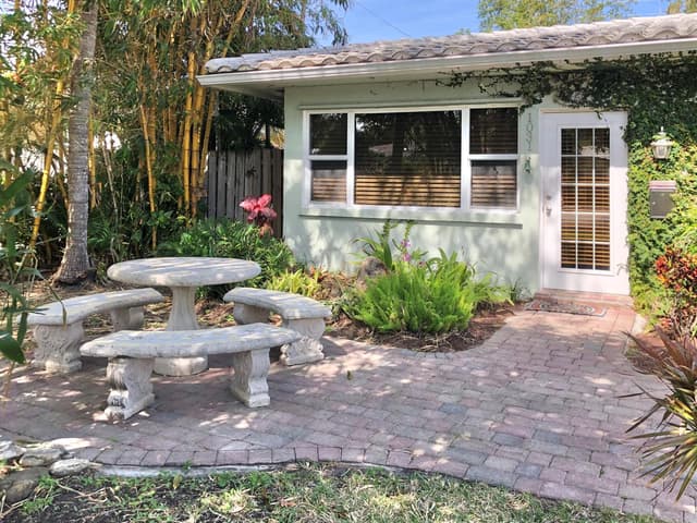 1031 Lincoln Street, Hollywood FL 33019 - Hollywood, FL - Photo 4