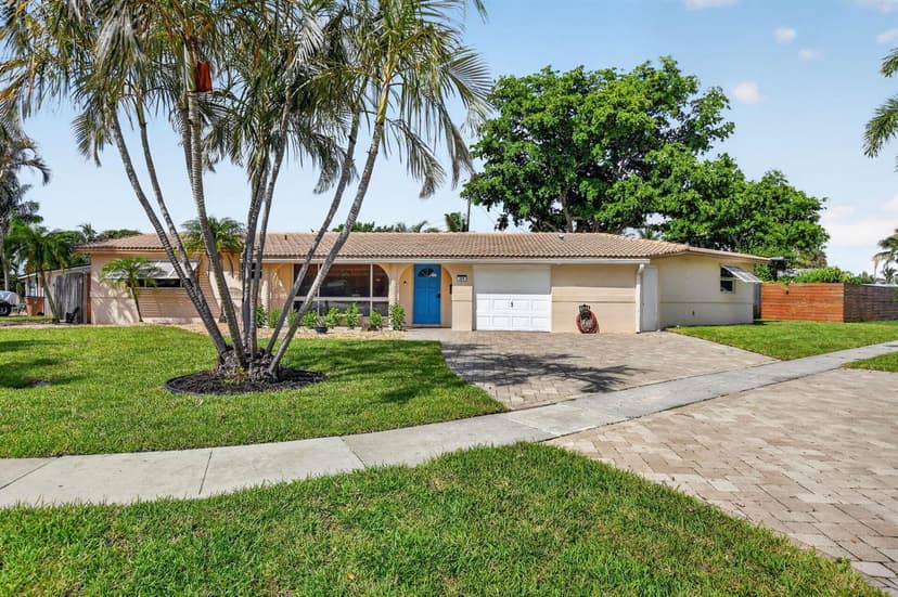 301 SE 8th Avenue, Deerfield Beach FL 33441