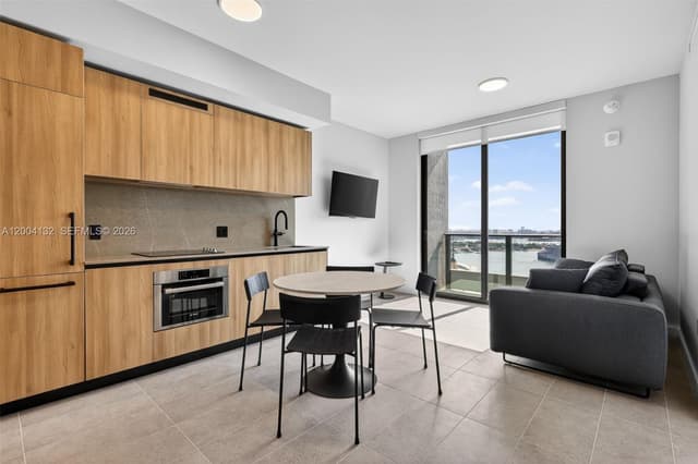 121 NE 5th Steet # 3313, Miami FL 33132 - Miami, FL - Photo 2