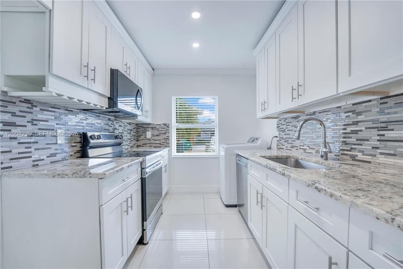 5222 SW 139th Pl, Miami FL 33175