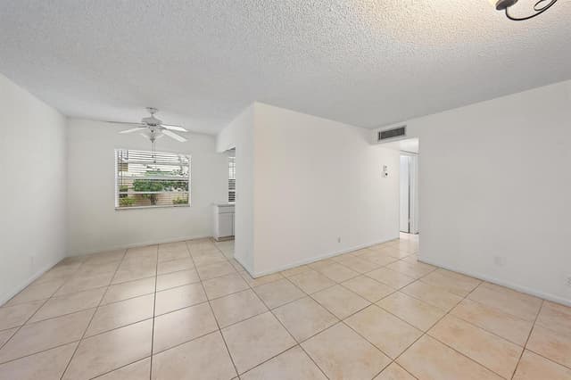 869 S Flanders S, Delray Beach FL 33484 - Delray Beach, FL - Photo 3
