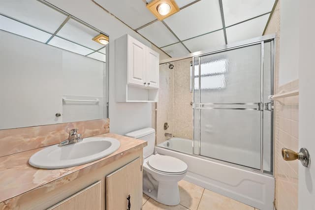 869 S Flanders S, Delray Beach FL 33484 - Delray Beach, FL - Photo 4