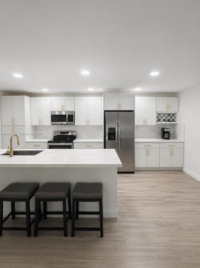 200 High Point Ct E # D, Delray Beach FL 33445 - Delray Beach, FL - Photo 3