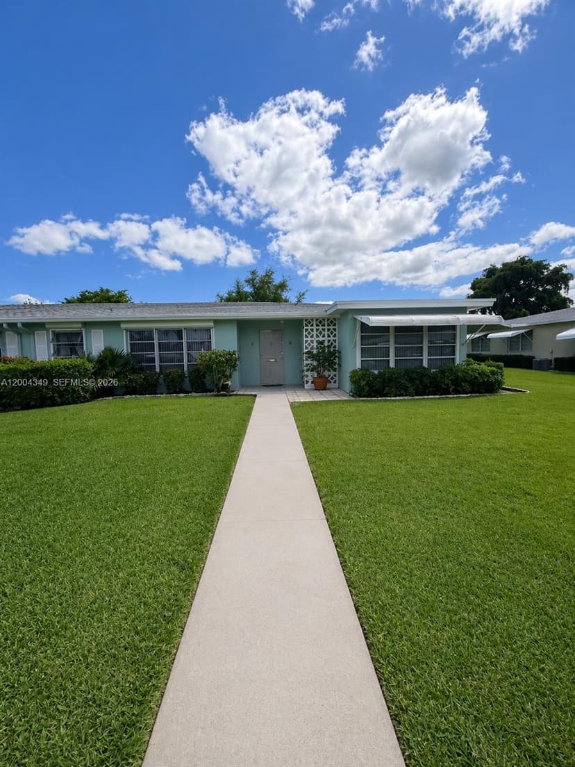 200 High Point Ct E # D, Delray Beach FL 33445