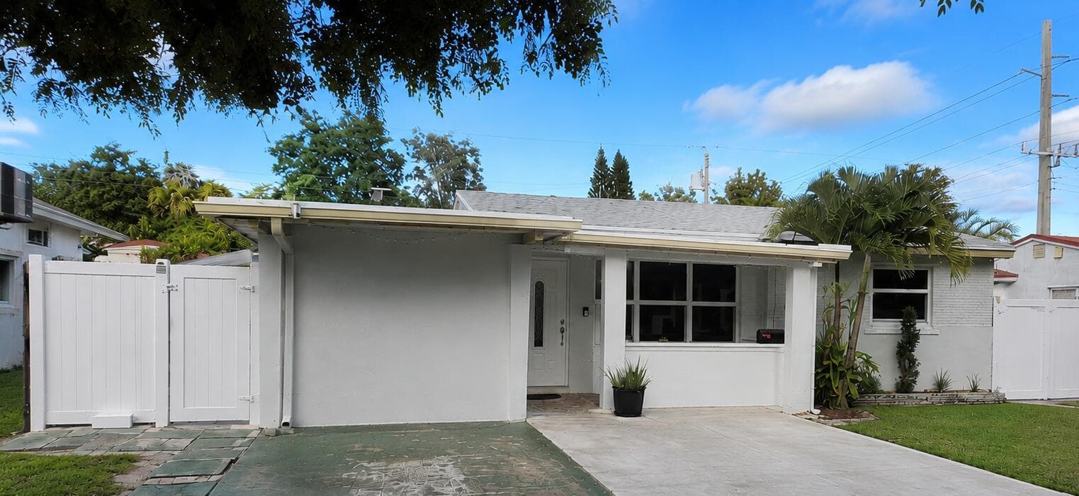 2311 N 58th Avenue, Hollywood FL 33021