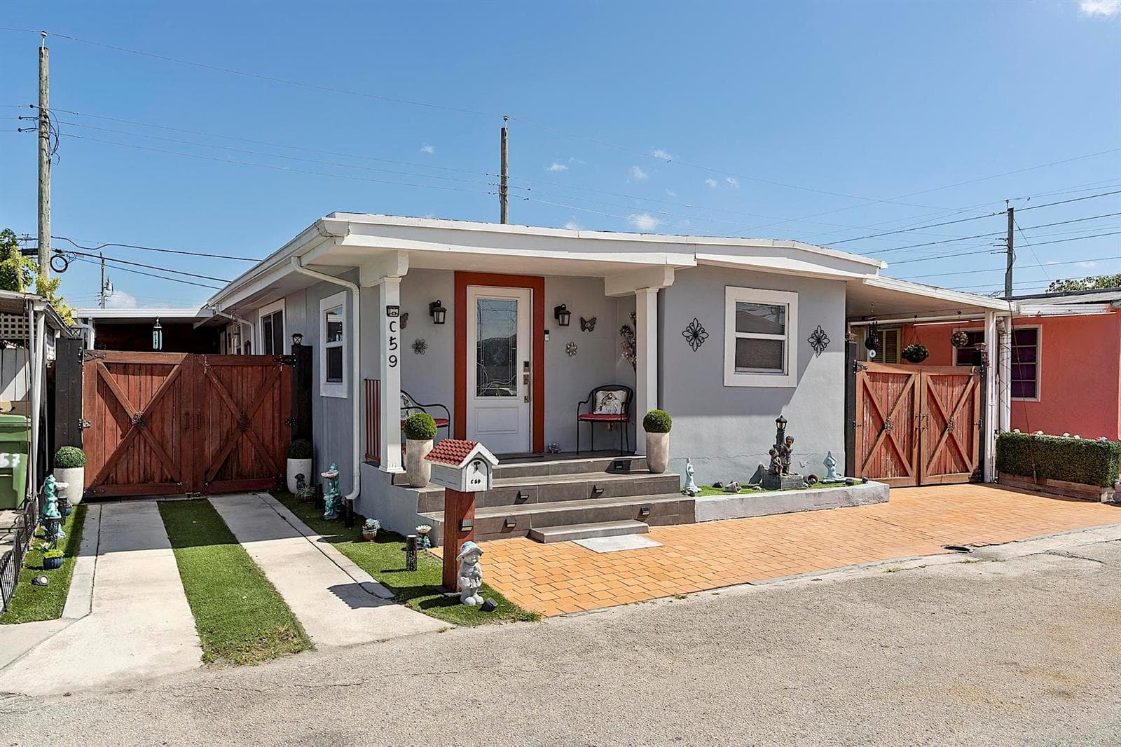 3205 W 16th Avenue, Hialeah FL 33012