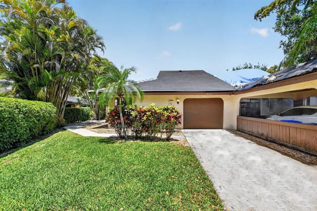 5155 Pine Drive, Boynton Beach FL 33437 - Boynton Beach, FL - Photo 2