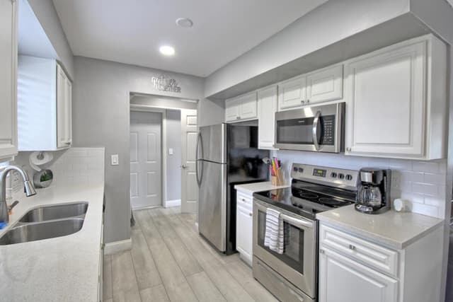 1324 N 24th Avenue, Hollywood FL 33020 - Hollywood, FL - Photo 7