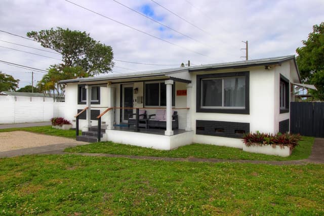 1324 N 24th Avenue, Hollywood FL 33020 - Hollywood, FL - Photo 3