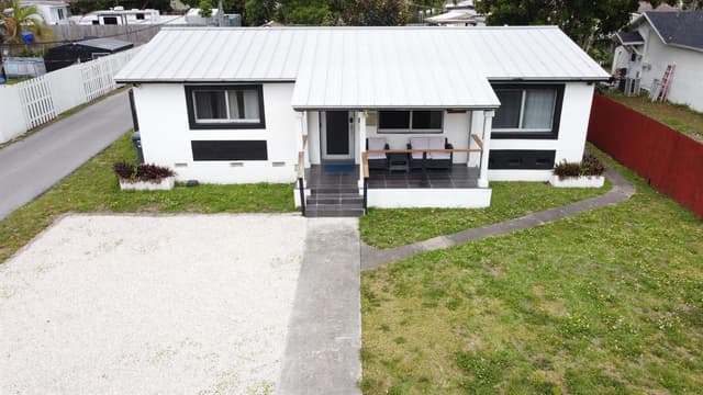 1324 N 24th Avenue, Hollywood FL 33020 - Hollywood, FL - Photo 4
