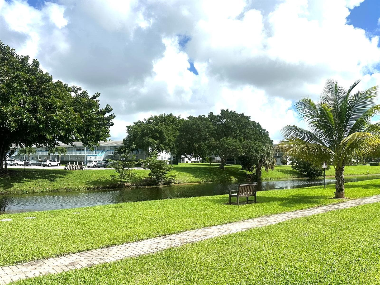 1092 Newport S, Deerfield Beach FL 33442 - Deerfield Beach, FL - Photo 1