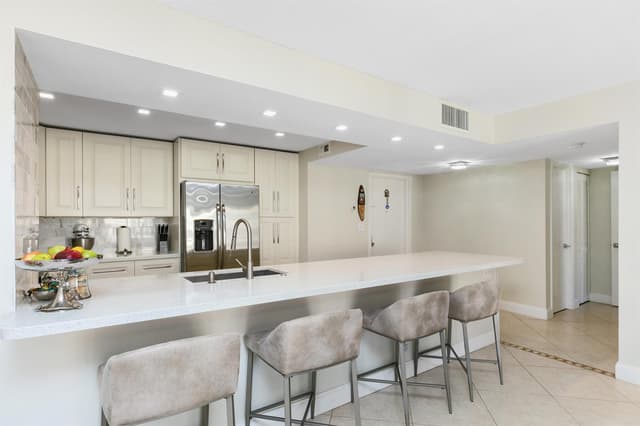 1147 Hillsboro Mile # 803, Hillsboro Beach FL 33062 - Hillsboro Beach, FL - Photo 3