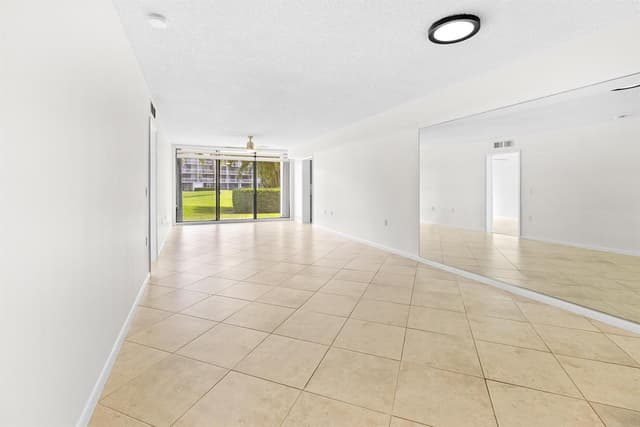 2561 Village Boulevard # 103, West Palm Beach FL 33409 - West Palm Beach, FL - Photo 5