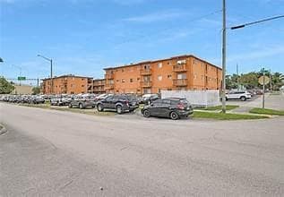2330 NW 11th St # 24, Miami FL 33125 - Miami, FL - Photo 4