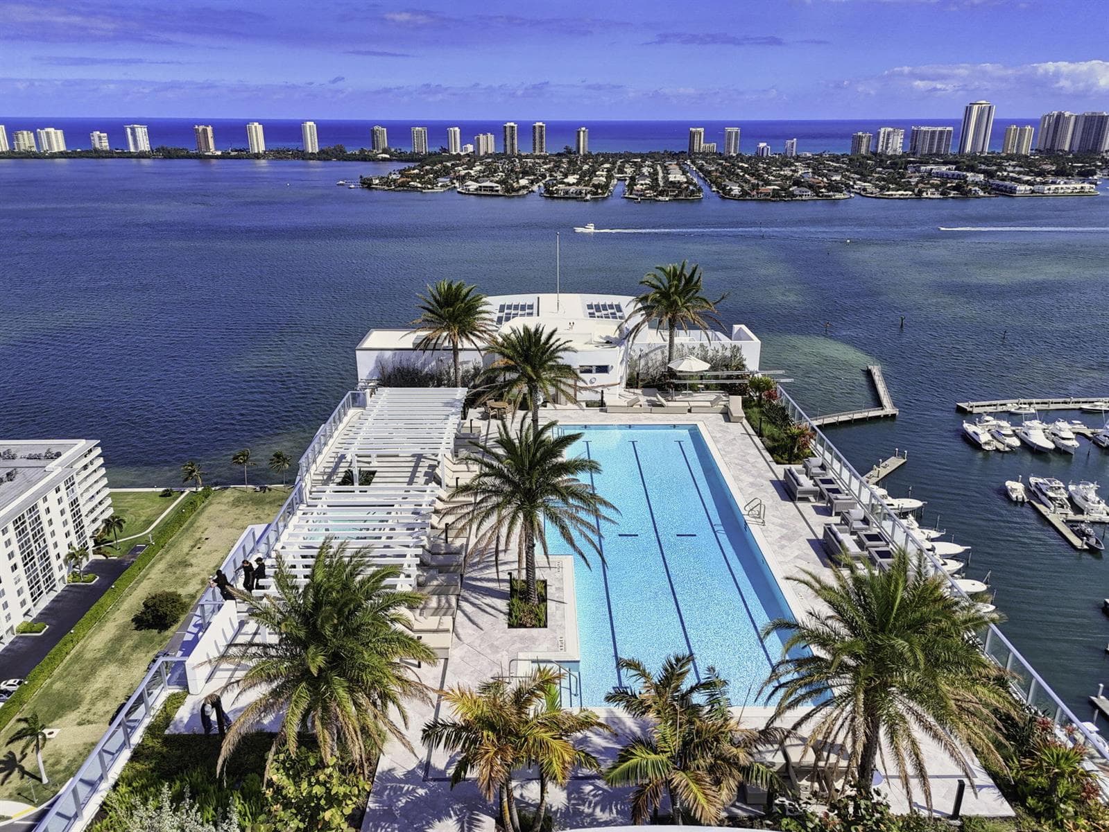 220 Lake Shore Drive # 609, Lake Park FL 33403