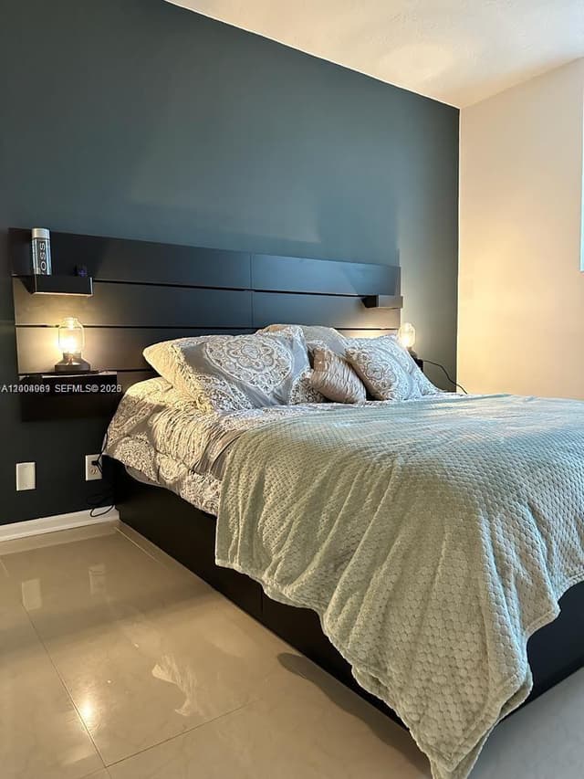 3000 S Ocean Dr # 414, Hollywood FL 33019 - Hollywood, FL - Photo 2