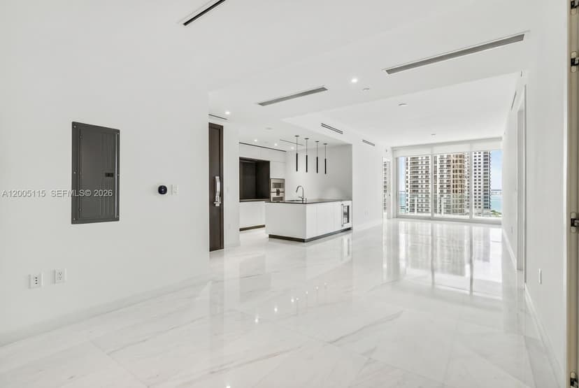300 Biscayne Blvd Way # 1002, Miami FL 33131