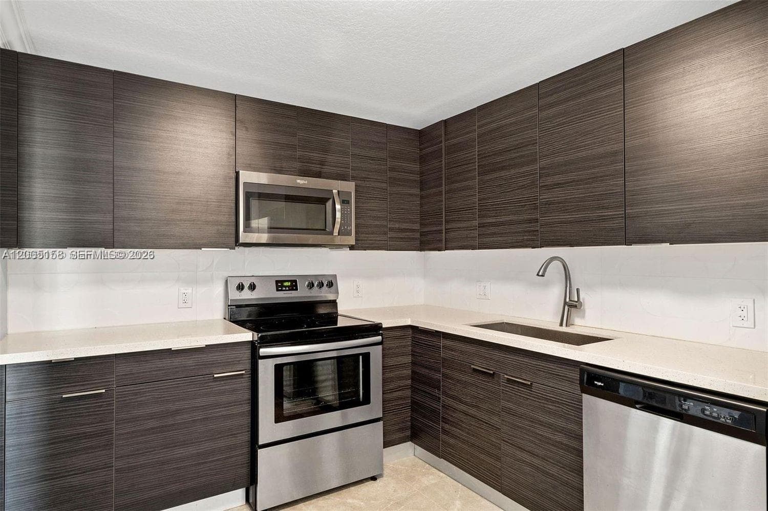 390 Racquet Club Rd # 202, Weston FL 33326 - Weston, FL - Photo 1