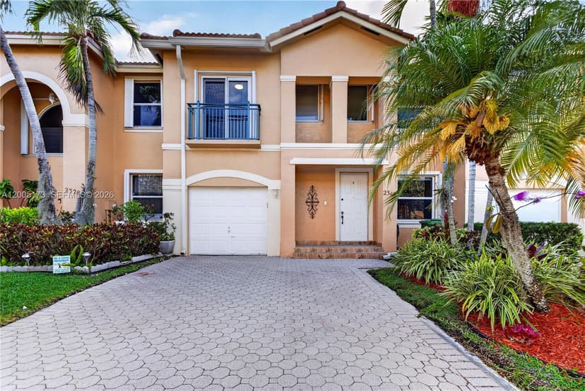 2340 NW 161st Ave, Pembroke Pines FL 33028