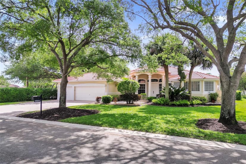 4921 NW 112th Dr, Coral Springs FL 33076