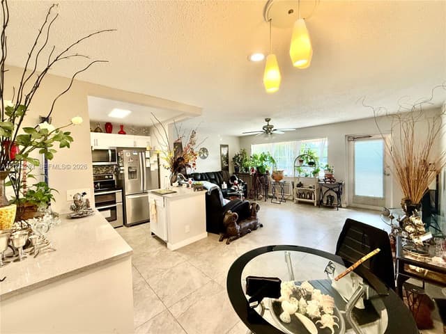 431 Chatham U # U, West Palm Beach FL 33417 - West Palm Beach, FL - Photo 2