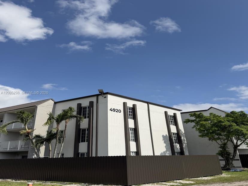4920 NW 79th Ave # 313, Doral FL 33166