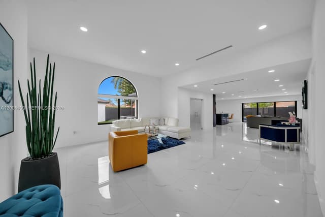 990 NW 131st Ave, Miami FL 33182 - Miami, FL - Photo 4