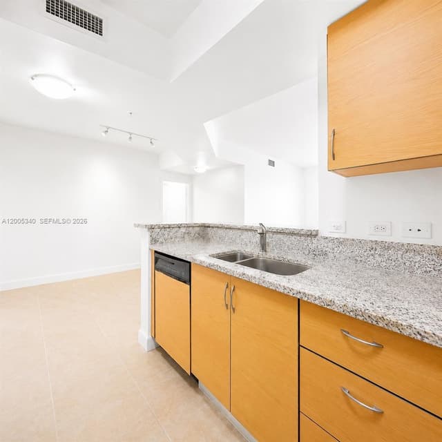 18800 NE 29th Ave # 526, Aventura FL 33180 - Aventura, FL - Photo 5