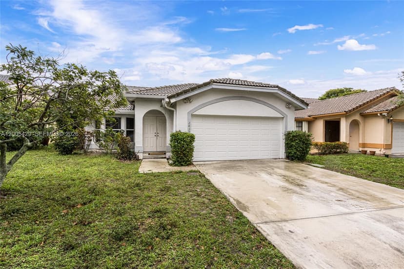 2439 NW 95th Ave, Coral Springs FL 33065