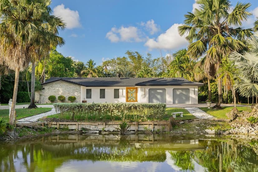 11621 NW 21st Court, Plantation FL 33323