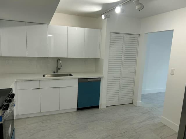 701 N Pine Island Road # 304, Plantation FL 33324 - Plantation, FL - Photo 6