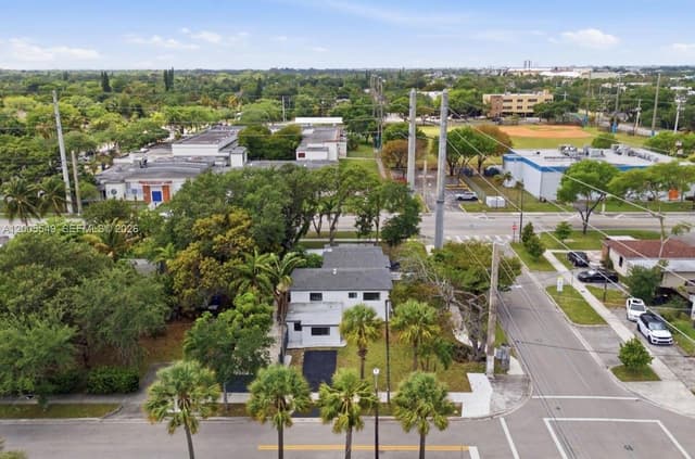1810 NE 161st St, North Miami Beach FL 33162 - North Miami Beach, FL - Photo 4