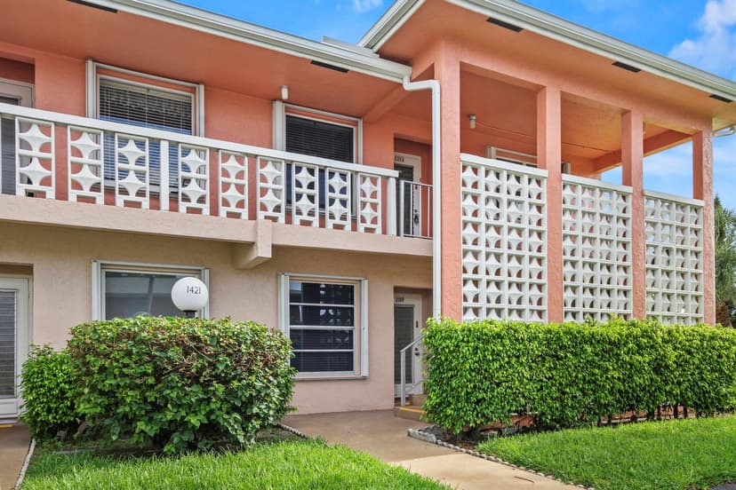 1421 NW 20th Avenue # 204, Delray Beach FL 33445