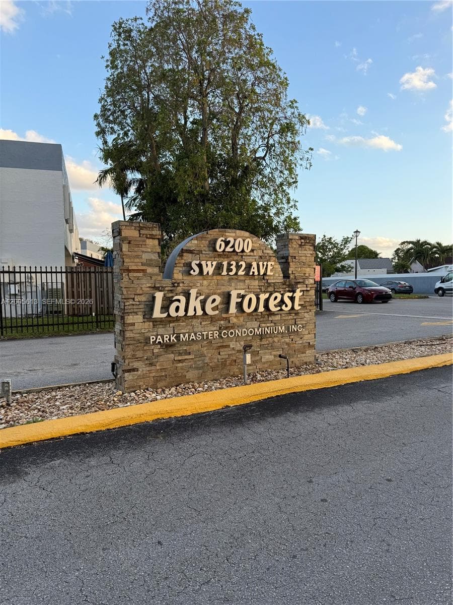 6219 SW 131st Pl # 204, Miami FL 33183