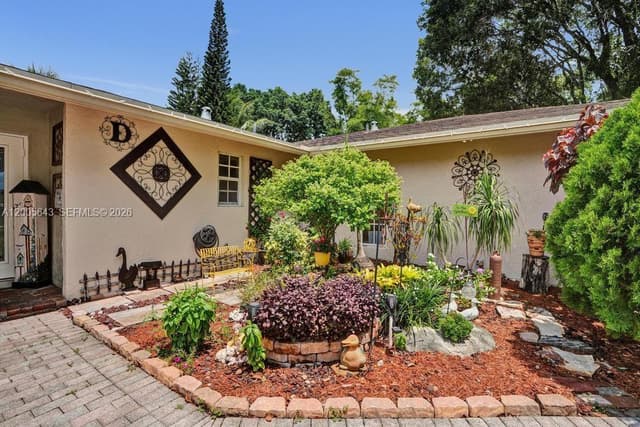4981 SW 186th Ave, Southwest Ranches FL 33332 - Southwest Ranches, FL - Photo 6