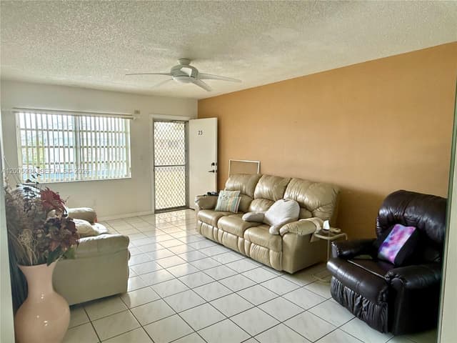 11 NE 204th St # 23, Miami Gardens FL 33179 - Miami Gardens, FL - Photo 4