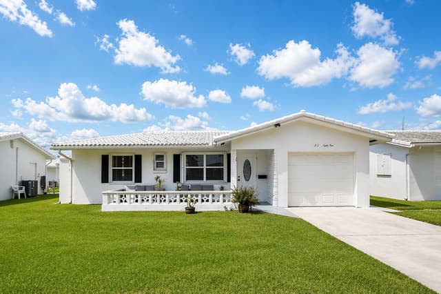 517 SW 18th Street, Boynton Beach FL 33426 - Boynton Beach, FL - Photo 2
