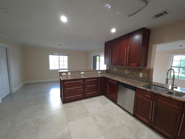 4554 Franwood Drive, Delray Beach FL 33445 - Delray Beach, FL - Photo 6