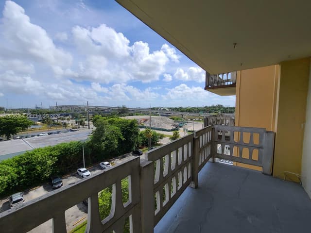 15600 NW 7th Ave # 709, Miami FL 33169 - Miami, FL - Photo 4