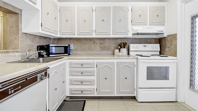 4000 NW 44th Ave # 306, Lauderdale Lakes FL 33319 - Lauderdale Lakes, FL - Photo 7