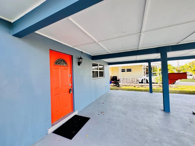 1118 N E Street, FL 33460 - Photo 2