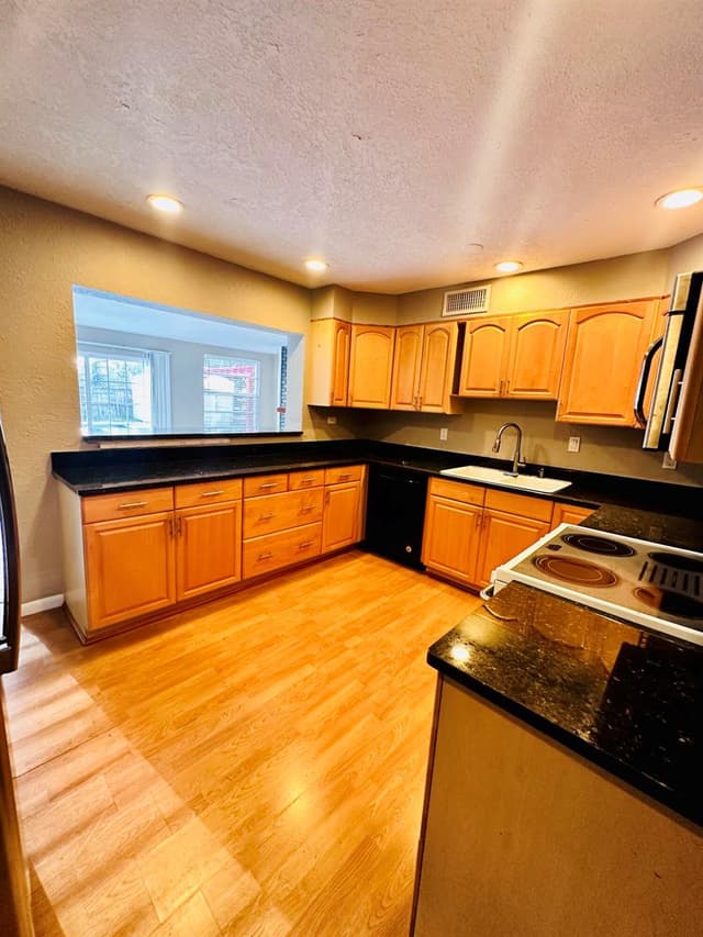 1118 N E Street, FL 33460 - Photo 7
