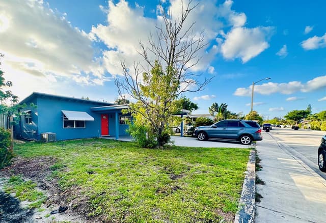1118 N E Street, FL 33460 - Photo 3